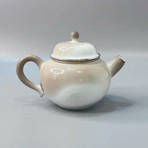 Ceramic teapot